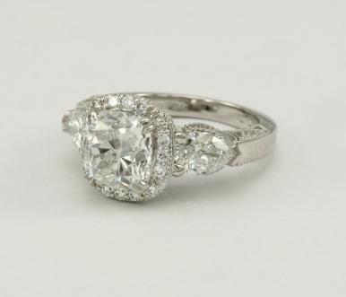 grant2 How to Grow A Pear – Ke$ha vs. Jonathan’s Fine Jewelers