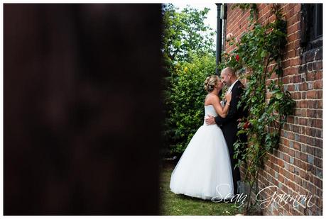 Cooling Castle Wedding Photographer 018 Cooling Castle Wedding Photographer 018