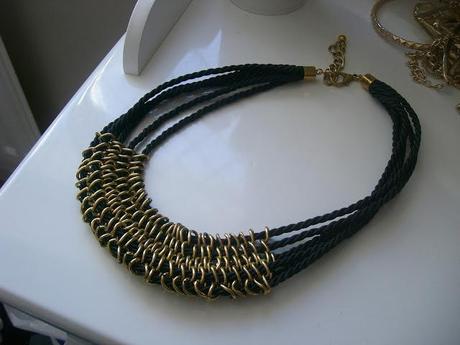 Black & Gold - Jewellery Obsessions Black & Gold - Jewellery Obsessions