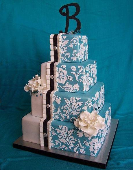 Split Personality, Blue Damask Wedding Cake