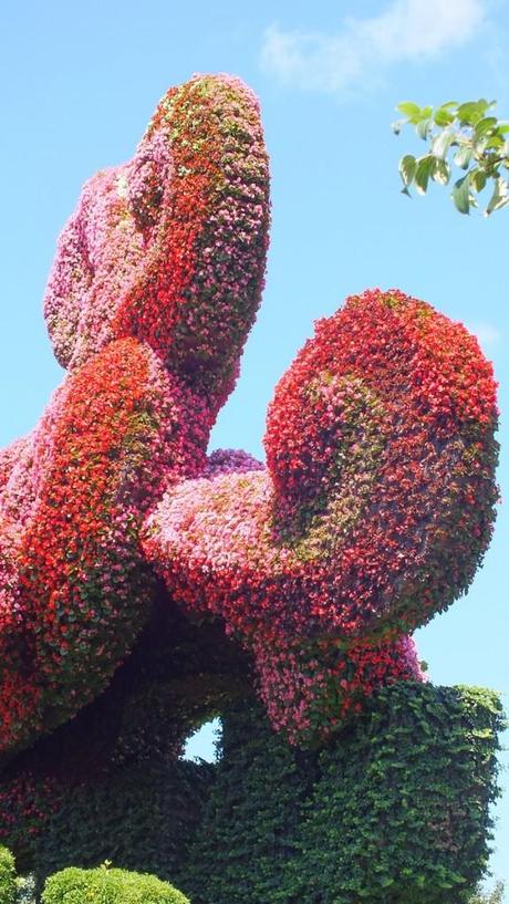 Mosaiculture 2013 at Montreal Botanical Garden Planting plane trees to attract the Phoenix - (pink flowers) - Mosaiculture - Montreal Botancial Gardens