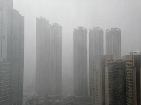 Typhoon Utor rains on Hong Kong