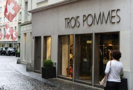 Oprah and the $37,450 crocodile handbag Trois Pommes