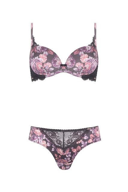 ROSIE HUNTINGTON-WHITELEY WEARS HER ANNIVERSARY LINE ROSIE HUNTINGTON-WHITELEY WEARS HER ANNIVERSARY LINE
