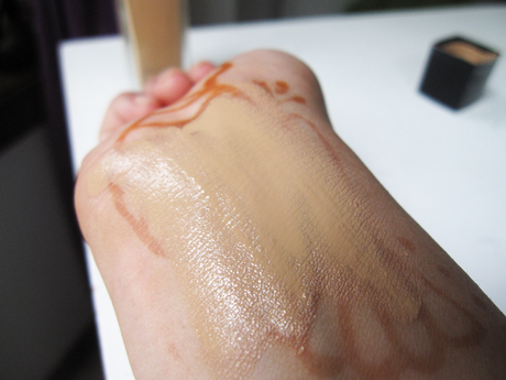 Maybelline Fit Me Foundation in #235 | Review Maybelline Fit Me Foundation in #235 | Review