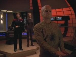 Top 10 Episodes of Star Trek: Voyager Star Trek Voyager Voyager Hope and Fear