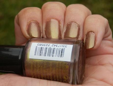 Rimmel London Metal Rush Gold Save The Queen Nail Polish Swatches Rimmel London Metal Rush Gold Save The Queen Nail Polish Swatches