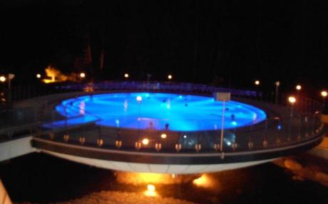 The brine pool which features lighting effects and underwater music. The brine pool which features lighting effects and underwater music.