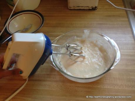 Now is the time for the hand blender. Blend, blend, blend until you drop. Seriously the more you blend, the more you put air in the batter. That makes pancakes fluffy and lite. At least  that is what I believe. :)