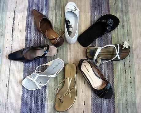 Guest Post: 3 Tips for Choosing the Best Travel Shoes for Women