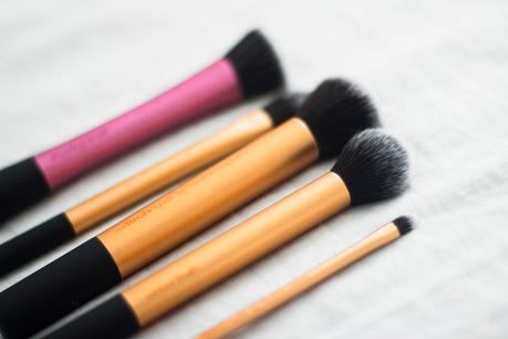 THE REAL TECHNIQUES BRUSHES