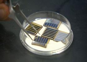 Manufacturing Solar Cells Using Cheap And Accessible Materials. Spray-On Applications?