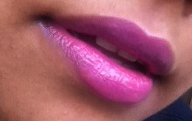Avon Totally Kissable Lipstick Loving Lilac - Review, Swatches
