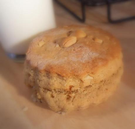 Chocolate Stuffed Peanutbutter Scones