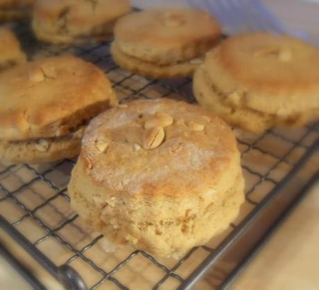 Chocolate Stuffed Peanutbutter Scones