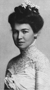 Humble beginnings – The first heist DressingVintage