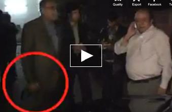 Drunk Najam Sethi Caught on Camera with Bottle of Alcohol drunk najam-sethi