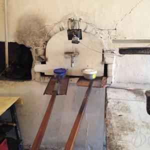 A Thin and Crunchy Ball with Sesame Seeds Kaak_Byblos04