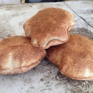 A Thin and Crunchy Ball with Sesame Seeds Kaak_Byblos11