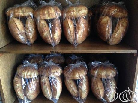 A Thin and Crunchy Ball with Sesame Seeds Kaak_Byblos09