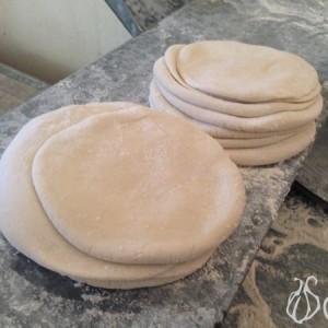 A Thin and Crunchy Ball with Sesame Seeds Kaak_Byblos15