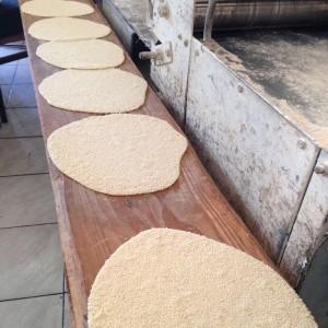 A Thin and Crunchy Ball with Sesame Seeds Kaak_Byblos02