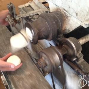 A Thin and Crunchy Ball with Sesame Seeds Kaak_Byblos23