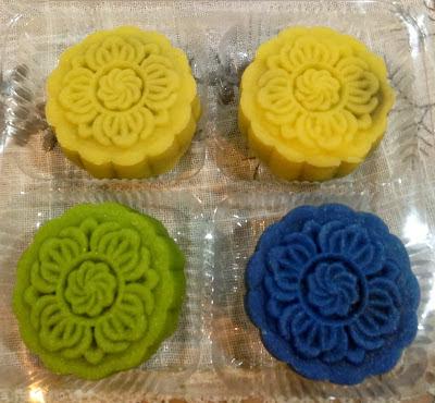 Pandan Flavored Snowskin Mooncakes Pandan Flavored Snowskin Mooncakes