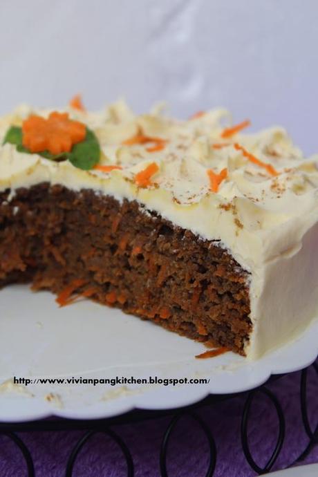 Carrot Cake with Frosting (The Pioneer Woman)