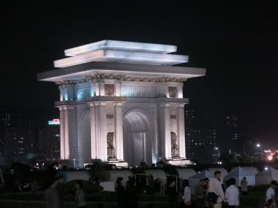 10 Nightime Activities in Pyongyang, North Korea arc de triomph at night