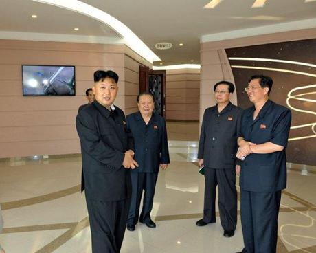 Kim Jong Un tours Ru'ngra People's Pleasure Park (Photo: Rodong Sinmun).