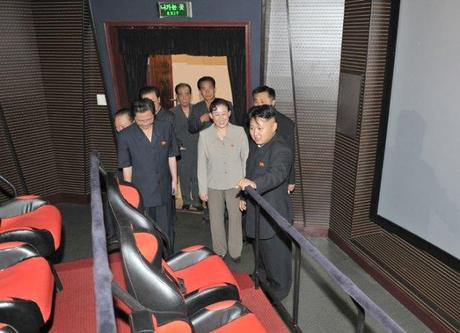 Kim Jong Un tours a 3D movie theater at Ru'ngra People's Pleasure Park in Pyongyang (Photo: Rodong Sinmun).