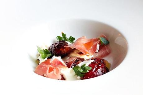 Parma ham with balsamic vinegar glazed plums & goat cheese #115