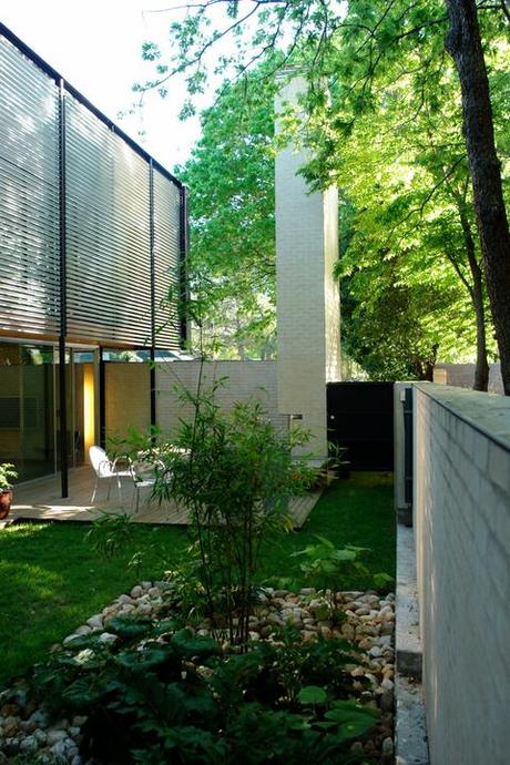 Up in the Woods: 8 Forest Homes Photo