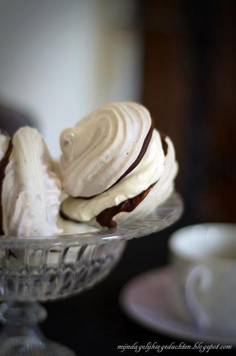 Chocolate Meringue Cookies / Меренги с Шоколадом