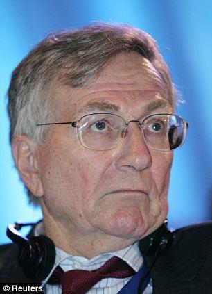 Award-winning journalist Seymour Hersh comes out all guns blazing against Uncle Samm or Spineless American Media Machine