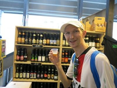Monday’s Money Saving Tips: 10 Ways to get Free or Cheap Beer on Your Travels! jonny blair free beer