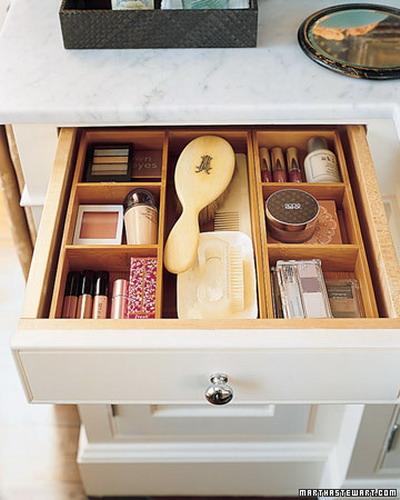 Organize Makeup in Your Bathroom with these 5 Tricks Makeup Drawer Inserts