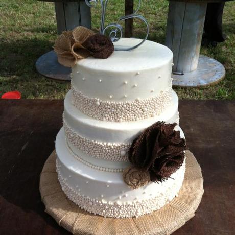 Vintage Pearl and Burlap Wedding Cake