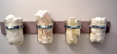 5 Quick Tips for a Super Easy Bathroom Makeover Bathroom Mason jars