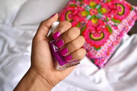 Nails | Going Neon with American Apparel