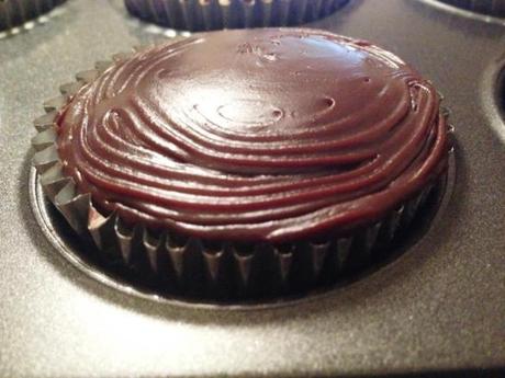 chocolate cupcake swirl icing baking silver spoon designer icing review
