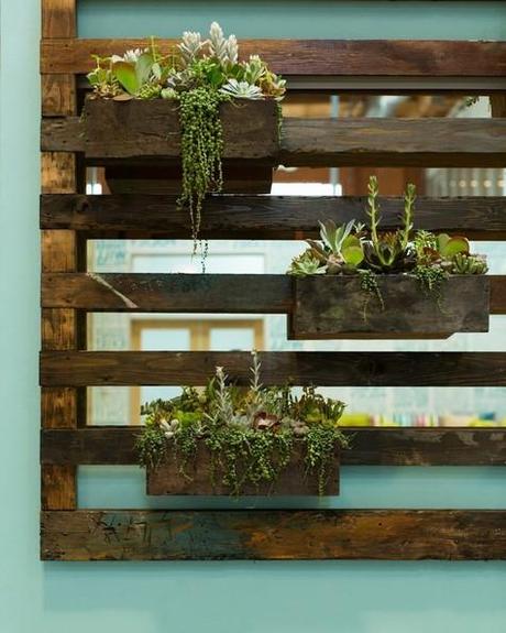 Old wood - beautiful ways of recycling Old wood - beautiful ways of recycling