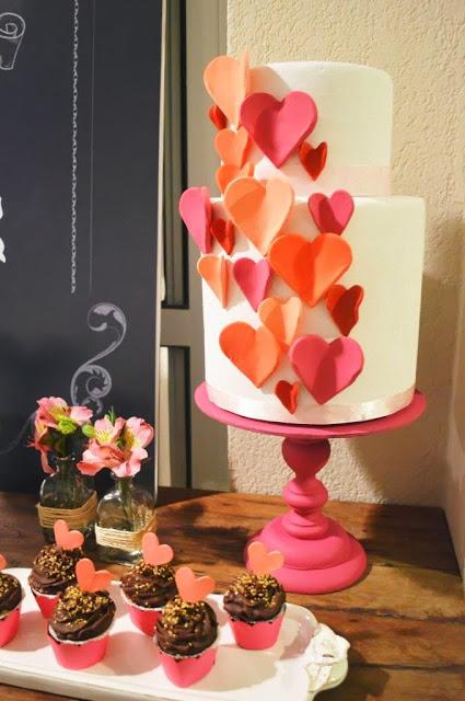 All you need is Love, Engagement party themed table by Invento Festa