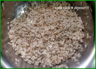 Aval vadai(Deep fried dumplings with beaten rice)(No soak no grind recipe)