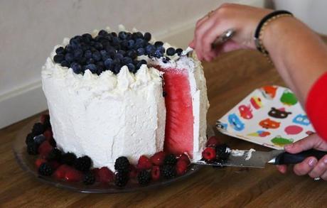 Kids’ Birthday Party With No Added Sugar cake2-650x415