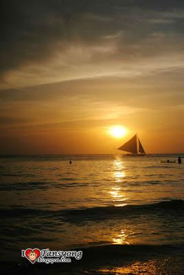 The Hidden Stories that Lies Beyond the Island of Boracay at Night.