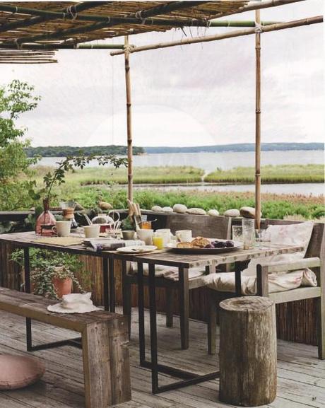 Outdoor Rustic Dining on Water