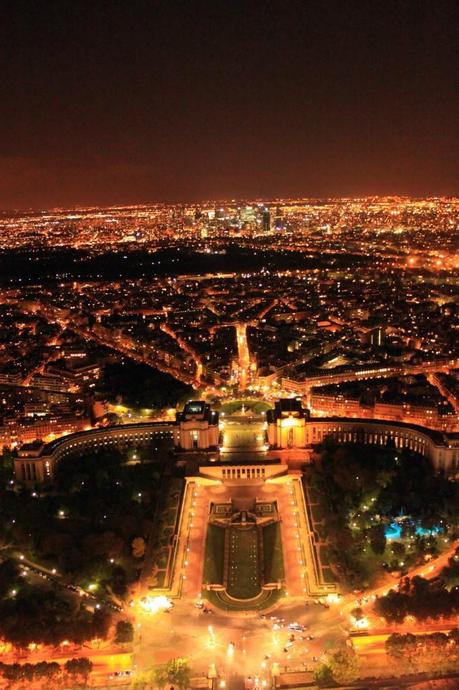 paris by night 2 An American Girl in Paris