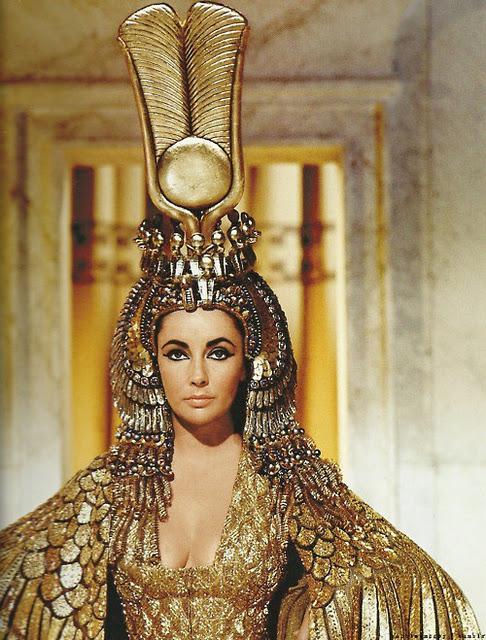 cleopatra-the-original-sexy-siren-L-DAs97e.jpeg